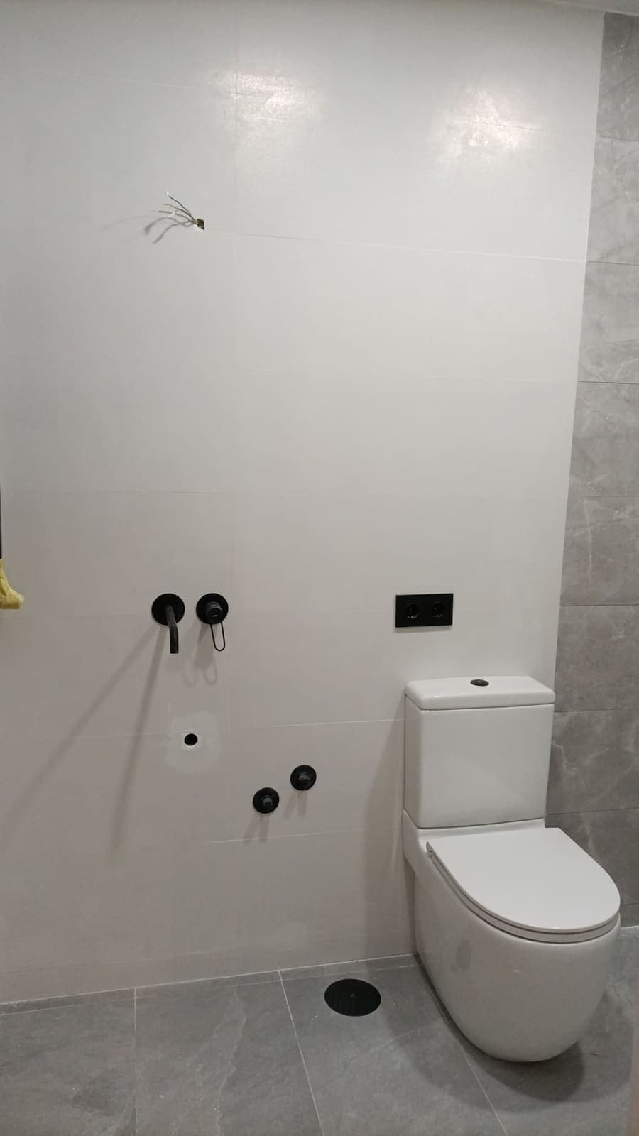 Reforma integral de baño en Gandía, durante la obra