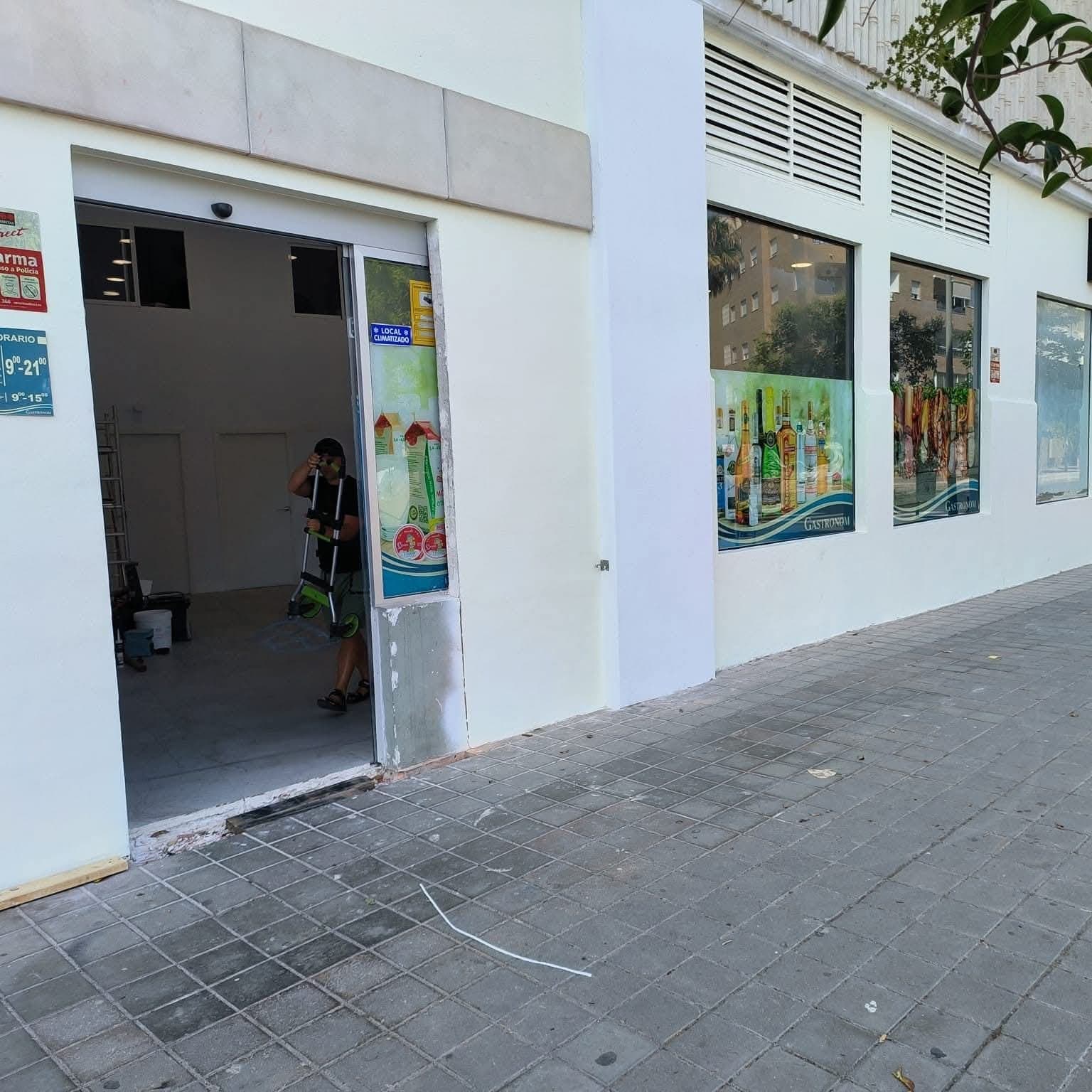 Reforma integral de local comercial de 200 m² en Dénia